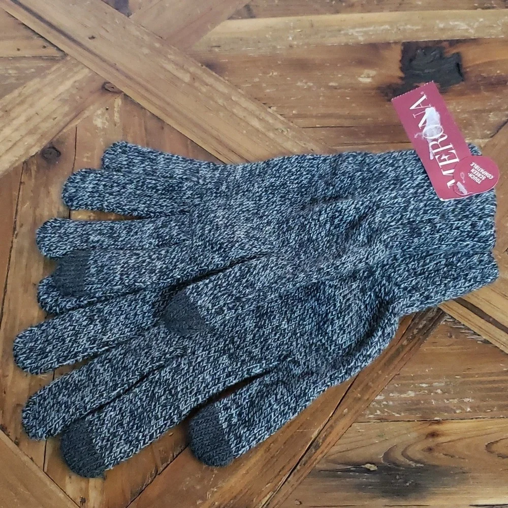 Merona woman's gloves ..one size